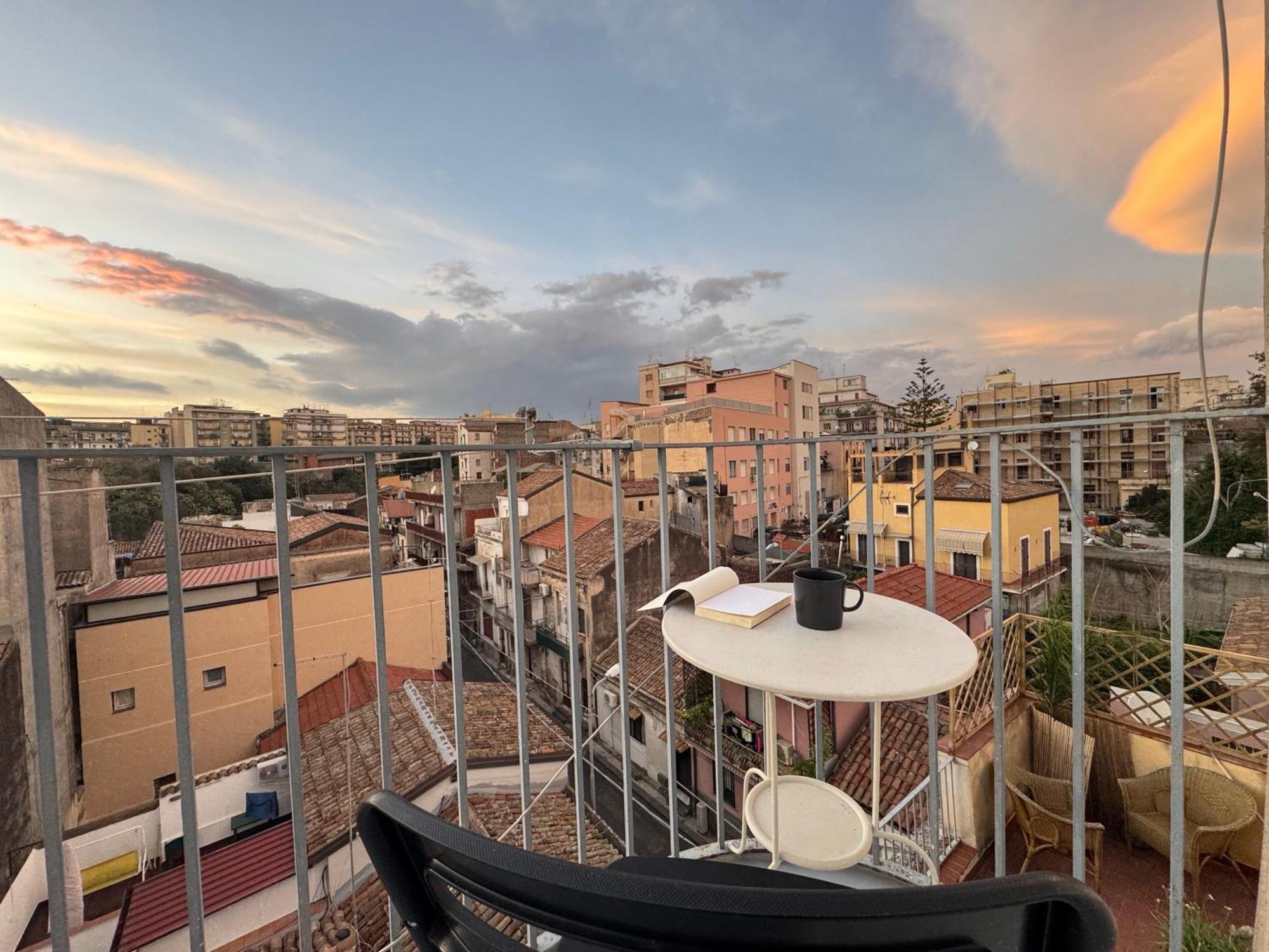Attico Agora - Elegante Duplex Nel Cuore Di Catânia Exterior foto